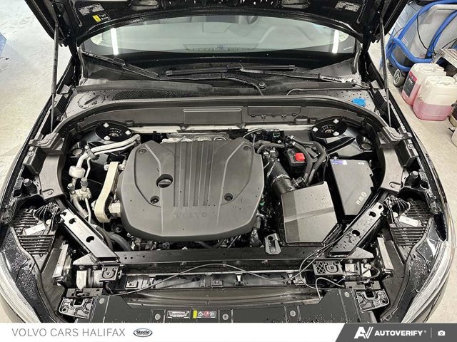 2025 Volvo XC60 Plus Dark Theme-9