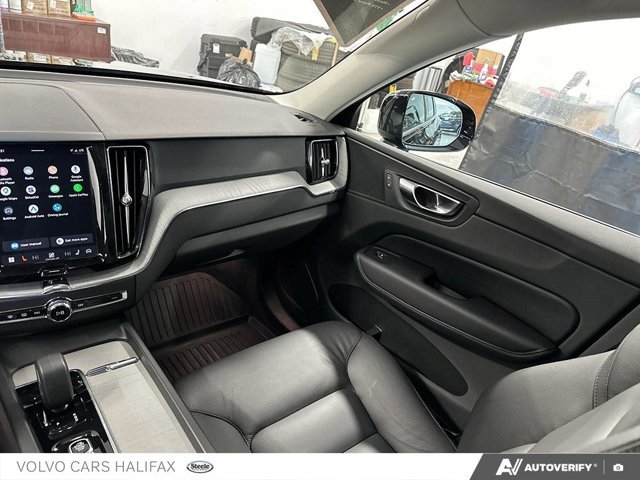 2025 Volvo XC60 Plus Dark Theme-24