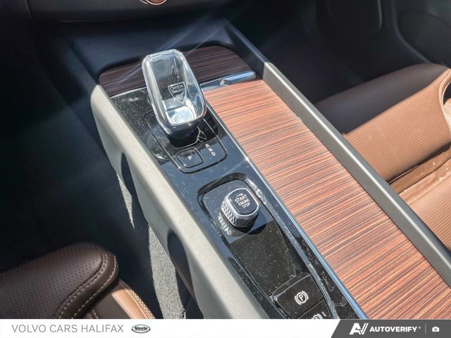 2025 Volvo XC60 Ultra Dark Theme-16