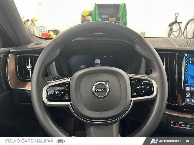 2025 Volvo XC60 Ultra Dark Theme-13