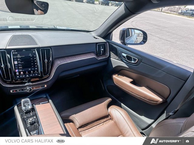 2025 Volvo XC60 Ultra Dark Theme-23