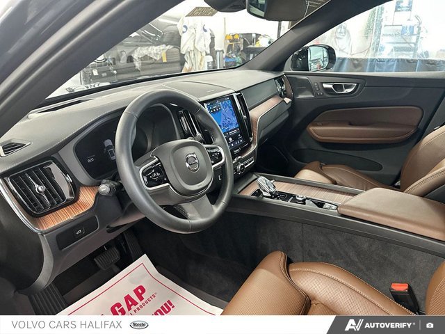 2025 Volvo XC60 Ultra Dark Theme-12