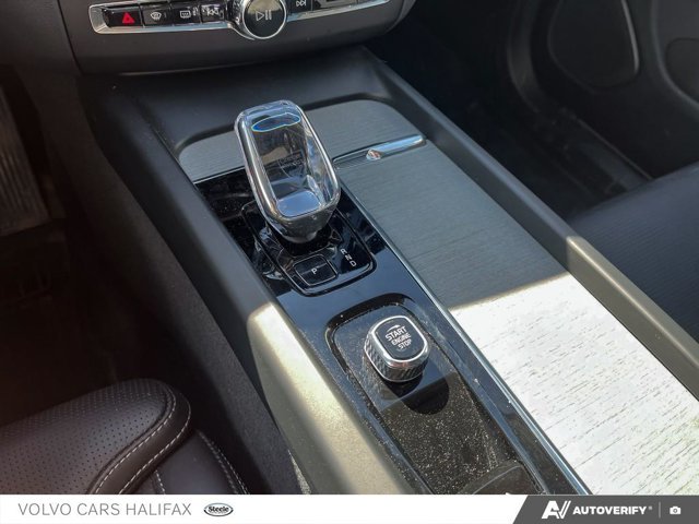2025 Volvo XC60 Ultra Dark Theme-16