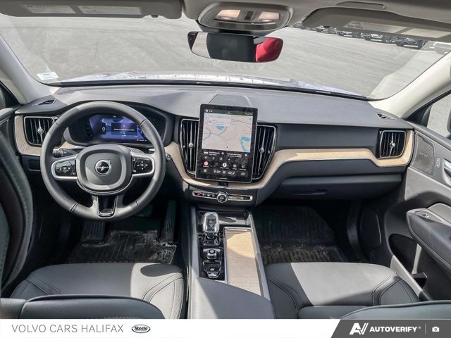 Volvo XC60 Plus Dark Theme 2026-22