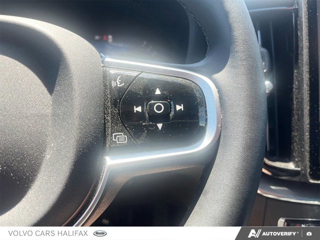 2026 Volvo XC60 Ultra Black Edition-14