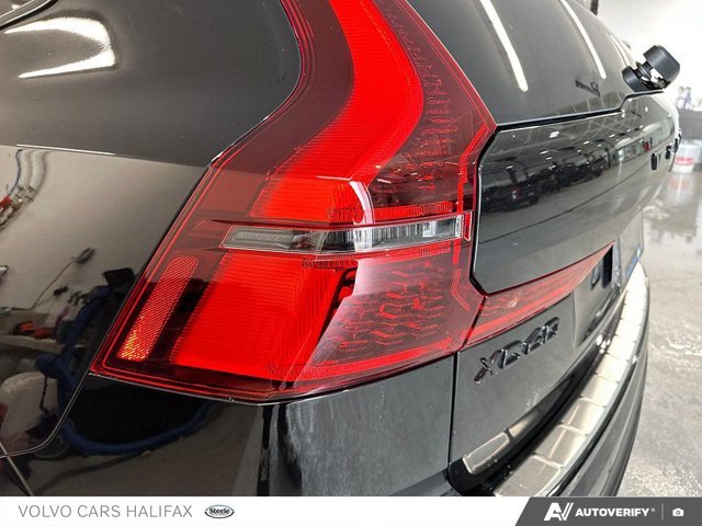 2026 Volvo XC60 Ultra Black Edition-10