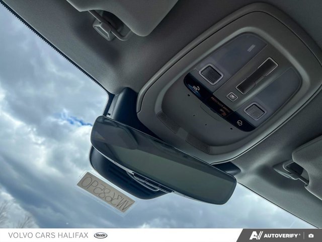 Volvo XC90 Plug-In Hybrid Ultra Bright Theme 2025-19