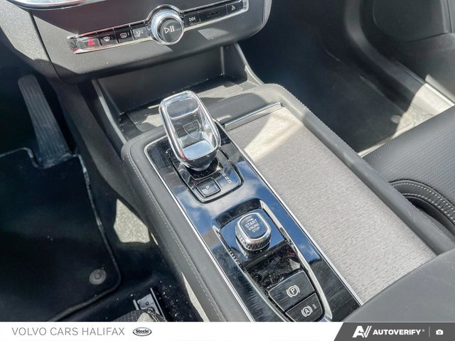 Volvo XC90 Plug-In Hybrid Ultra Bright Theme 2025-16