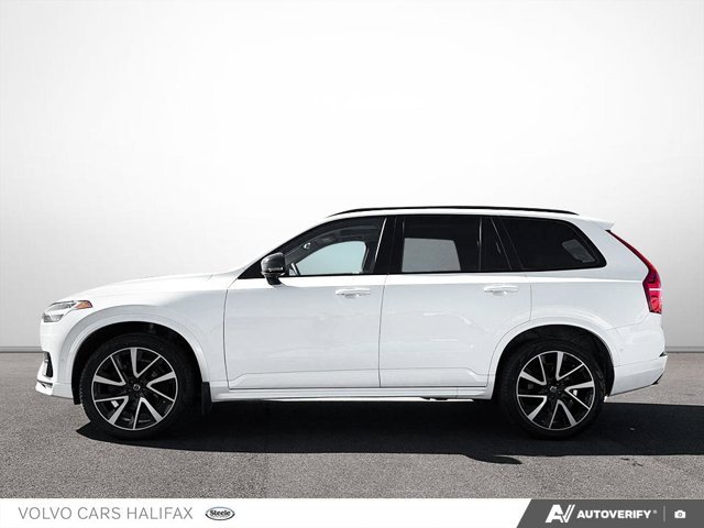 2023 Volvo XC90 Plus Dark Theme-2