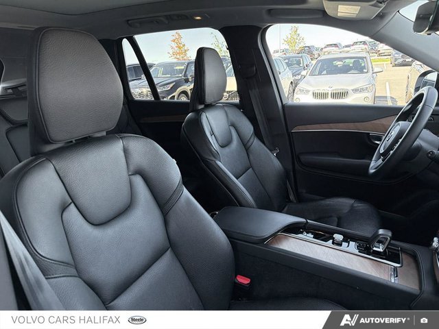 2023 Volvo XC90 Plus Dark Theme-21
