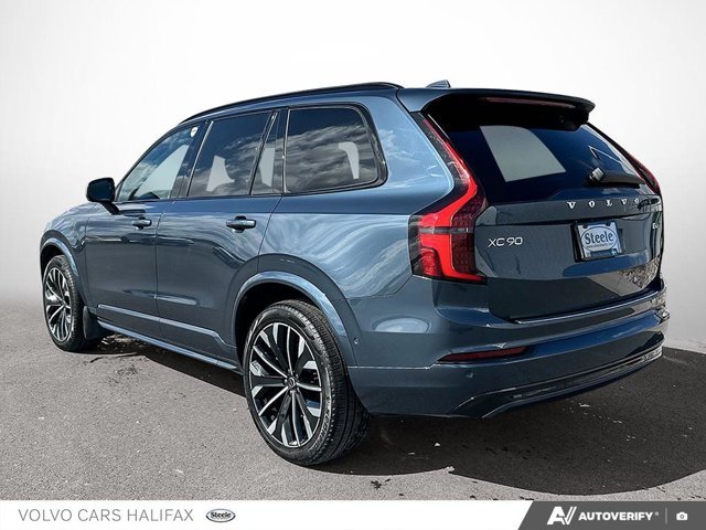 2026 Volvo XC90 Plus Dark Theme-3