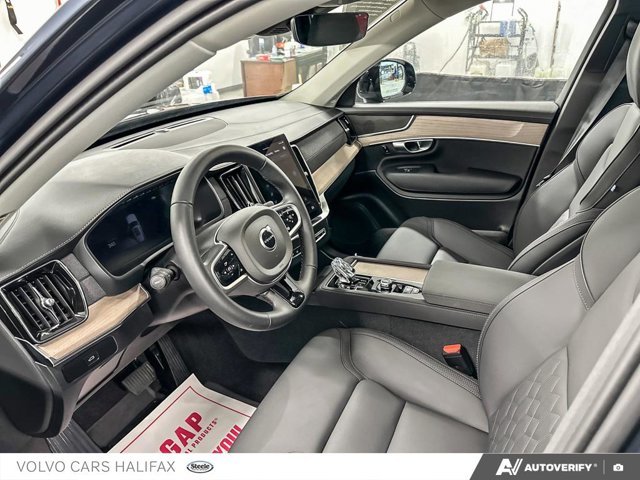 2026 Volvo XC90 Plus Dark Theme-12