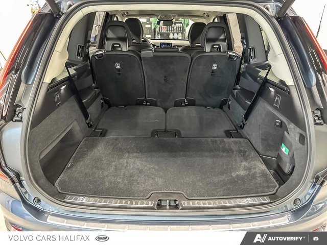 2026 Volvo XC90 Plus Dark Theme-11
