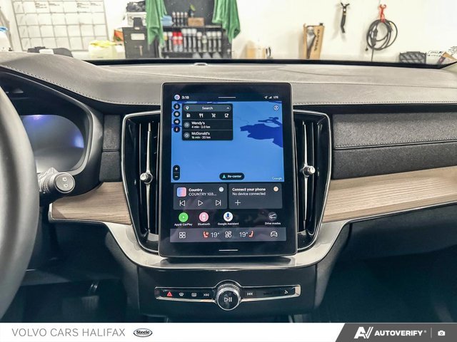 2026 Volvo XC90 Plus Dark Theme-18