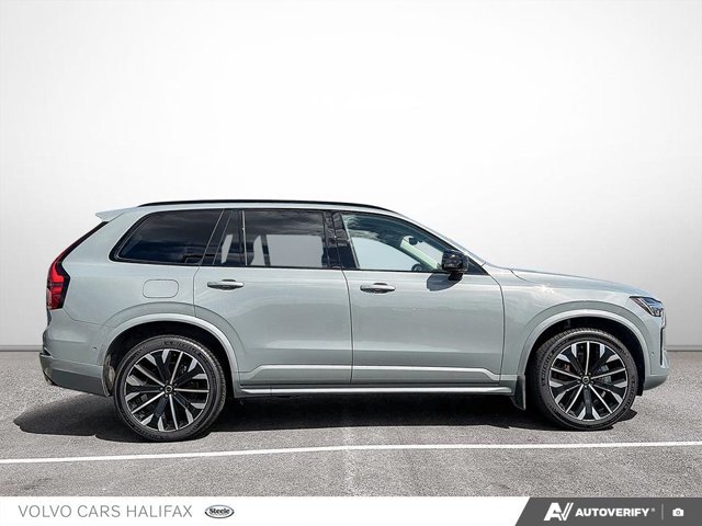 Volvo XC90 Plus Dark Theme 2026-2