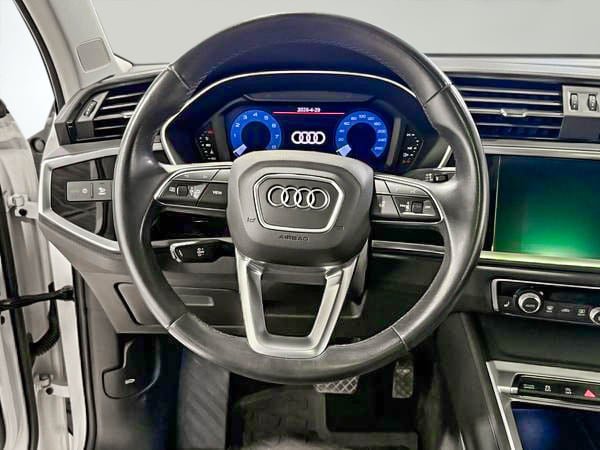 Audi Q3 komfort 45 2021-14