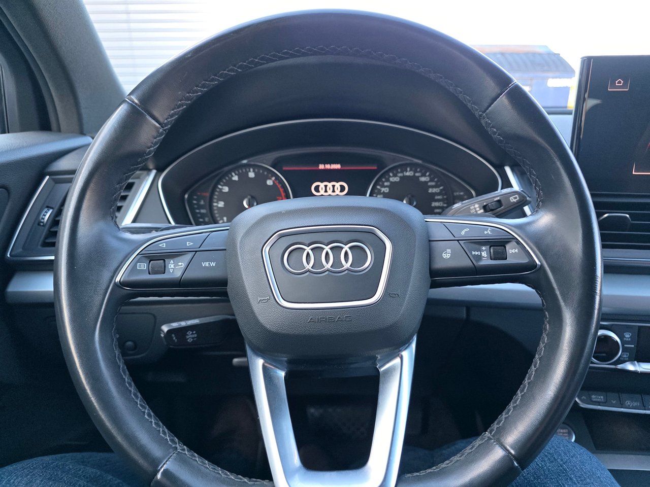 Audi Q5 45 KOMFORT 2022-13