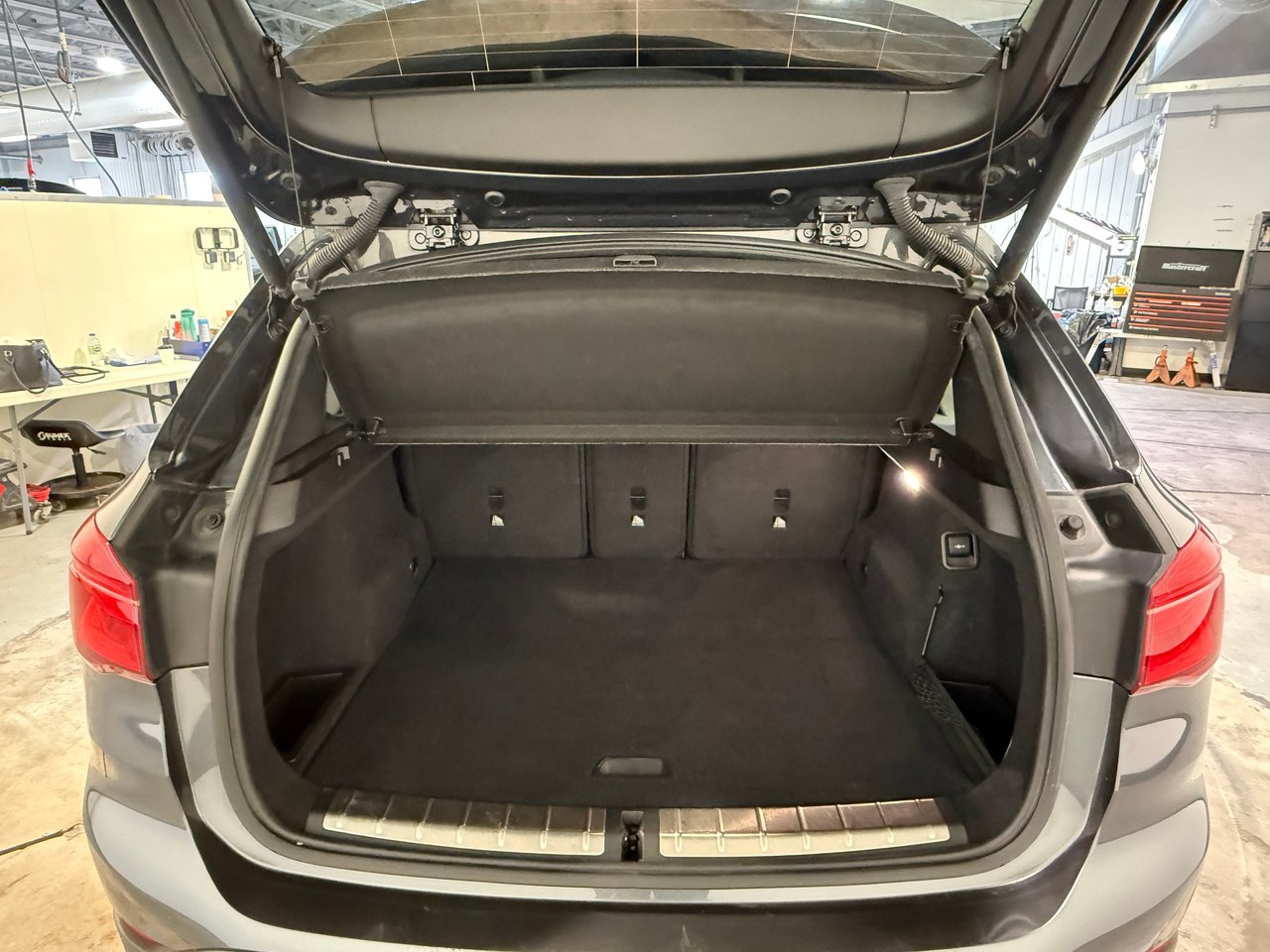 2018 BMW X1 XDRIVE 28I-24