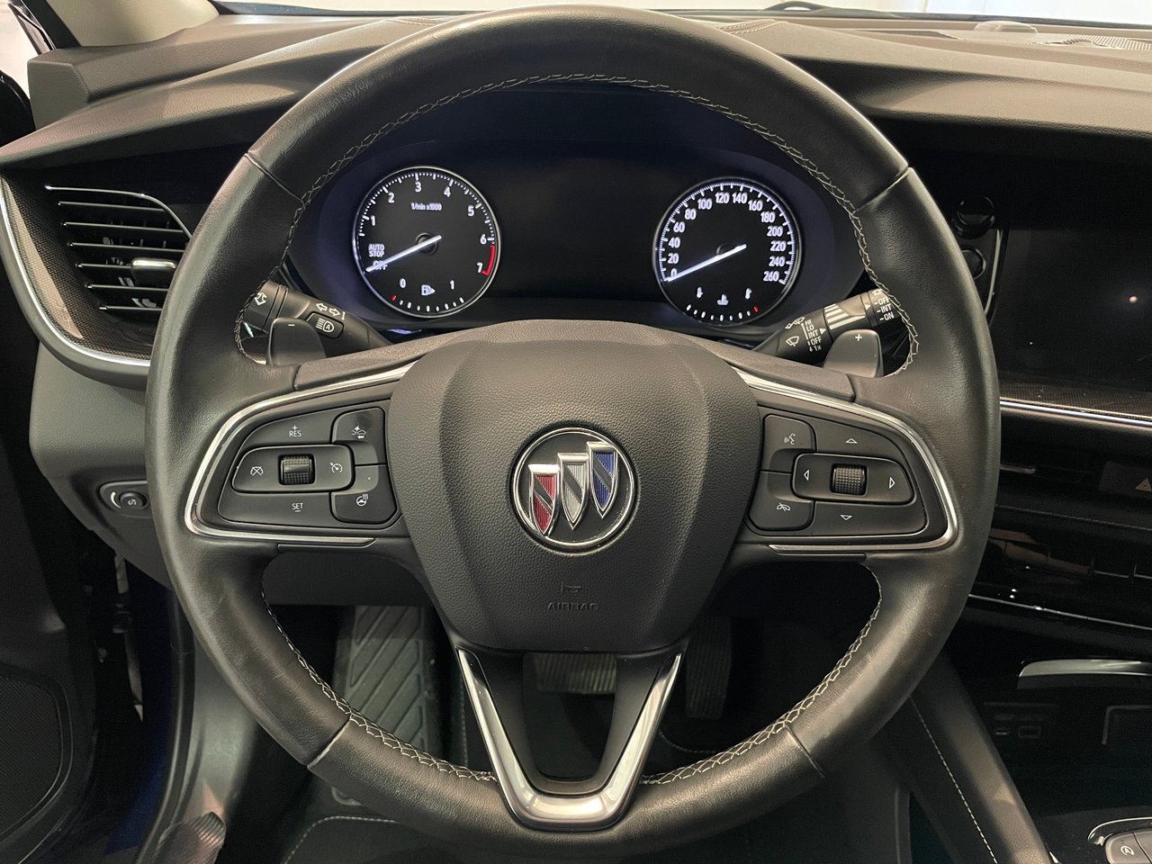 Buick Envision Essence 1SL AWD 2023-13