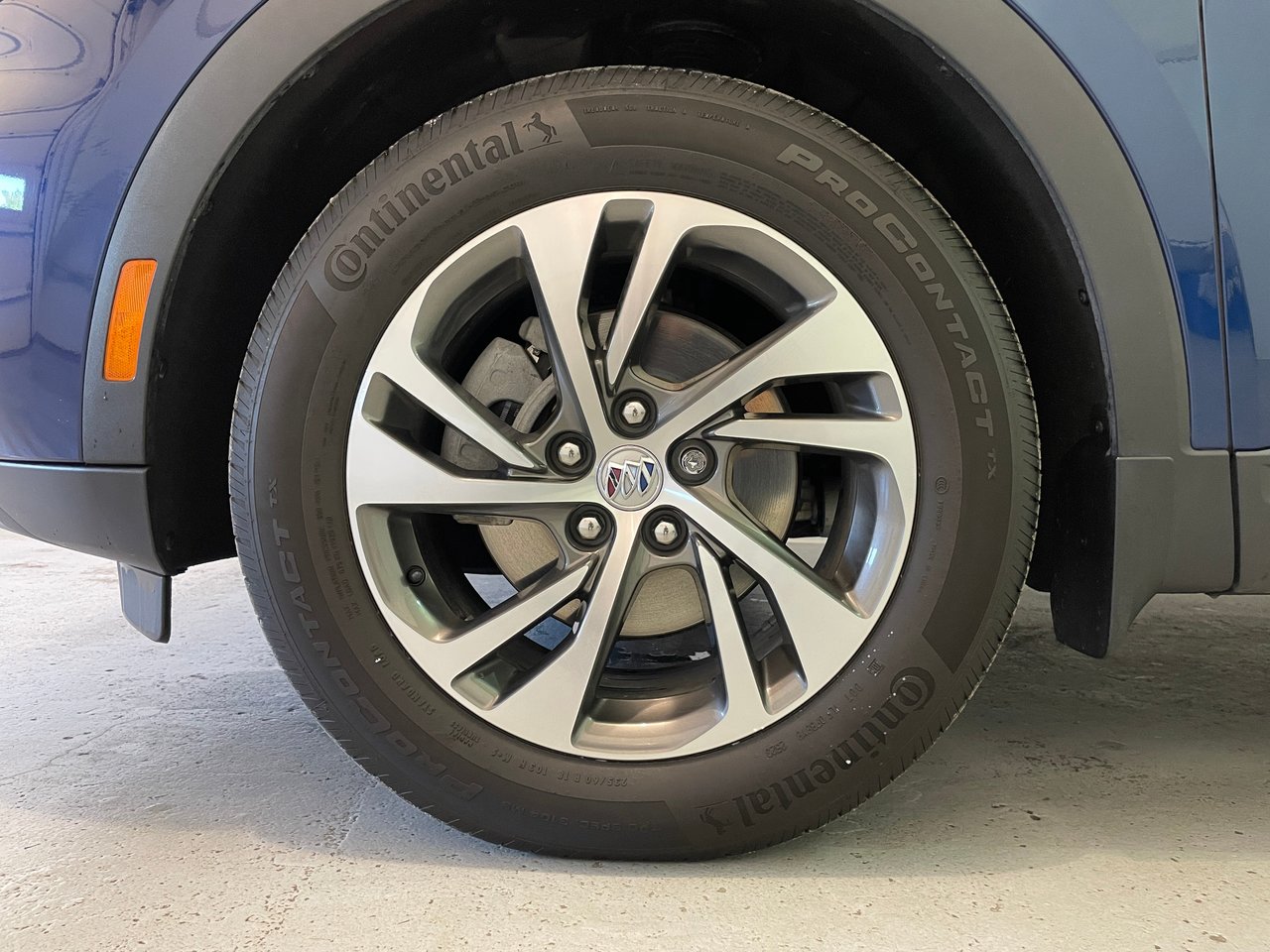 Buick Envision Essence 1SL AWD 2023-6