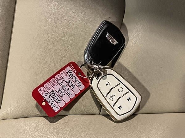 Cadillac XT5 Base 2019-26