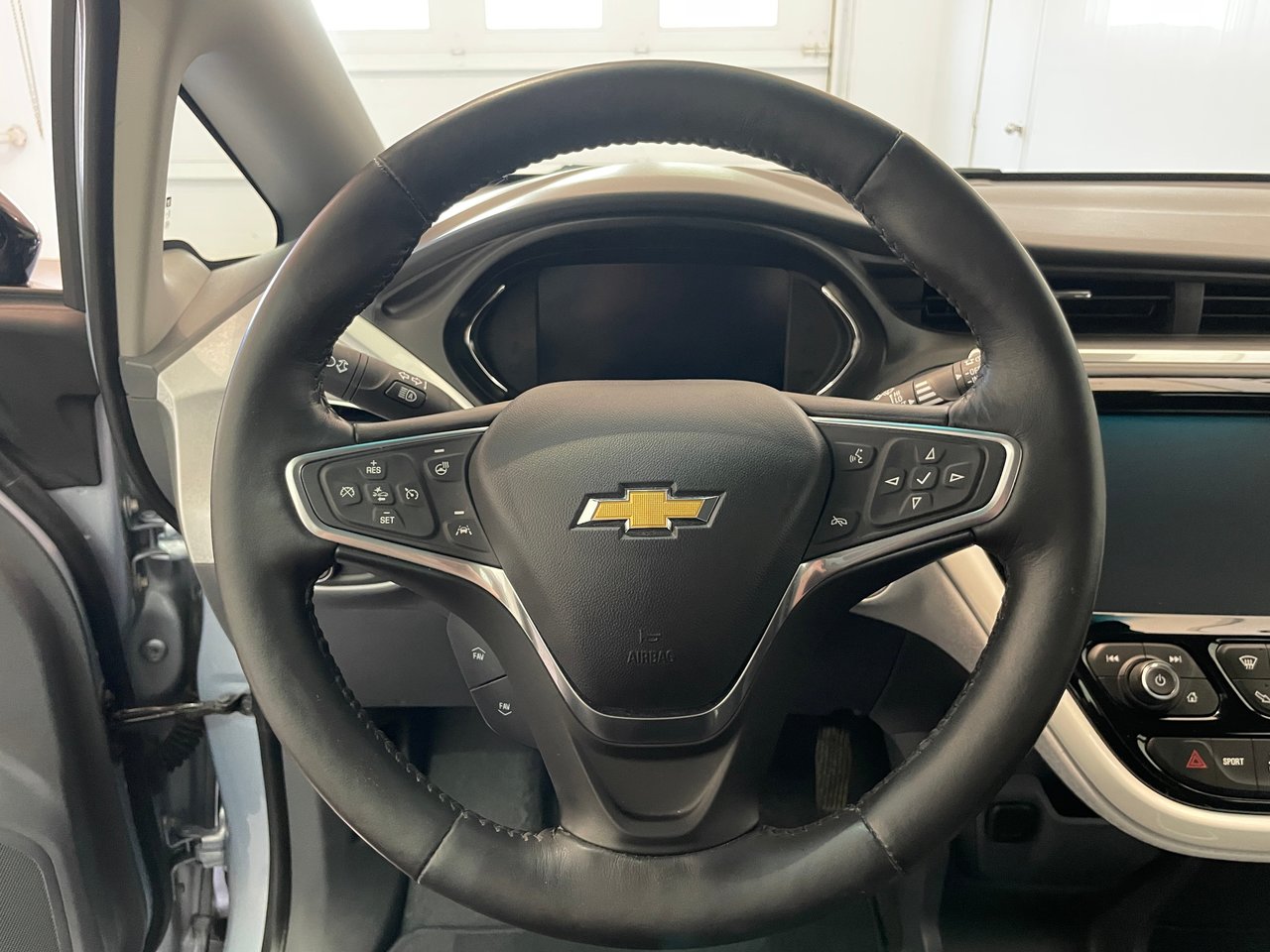 Chevrolet Bolt EV Premier 2017-10