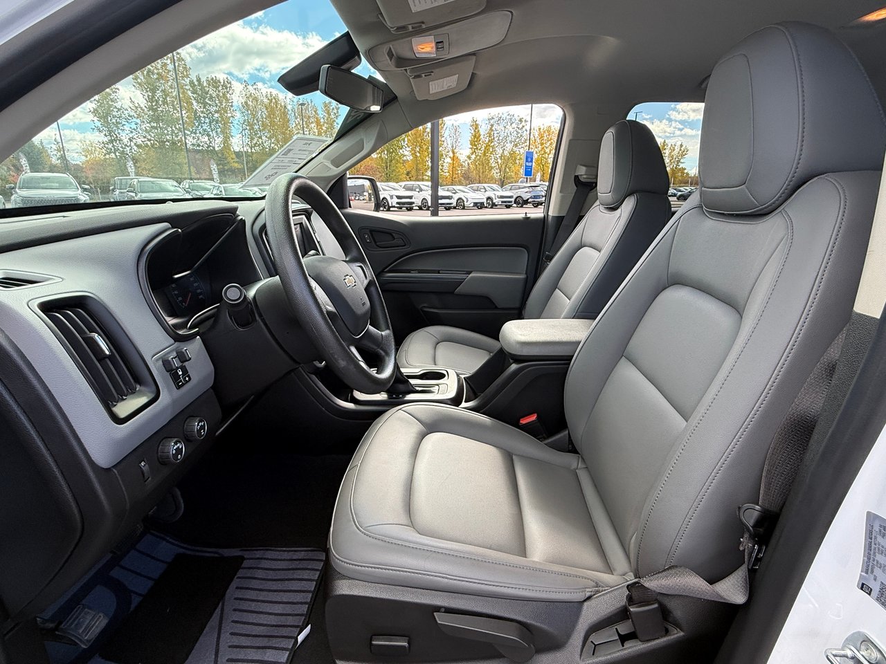 2022 Chevrolet Colorado Work truck-13