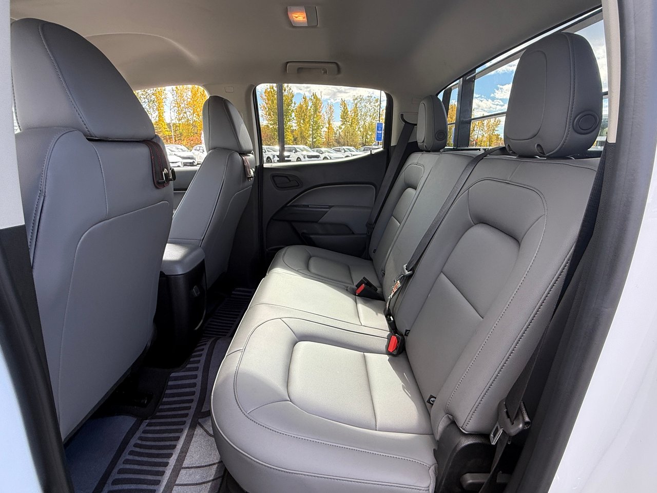 2022 Chevrolet Colorado Work truck-22