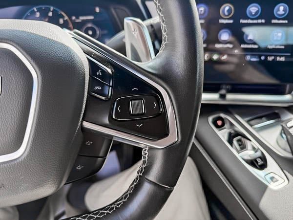 Chevrolet Corvette STINGRAY 2021-21