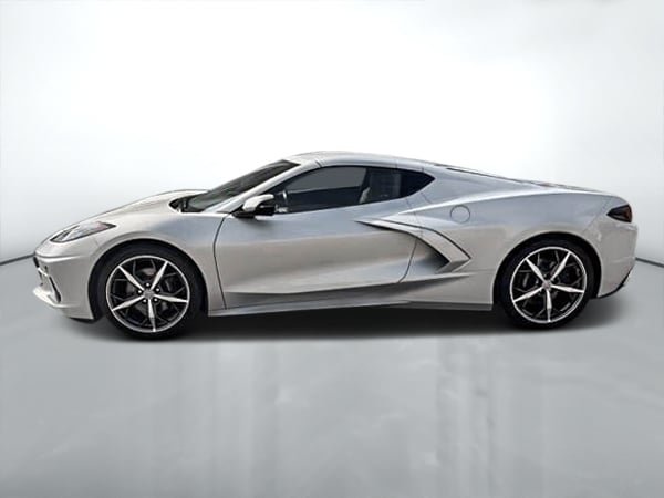 Chevrolet Corvette STINGRAY 2021-3