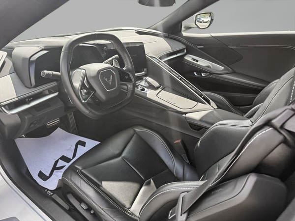 Chevrolet Corvette STINGRAY 2021-18