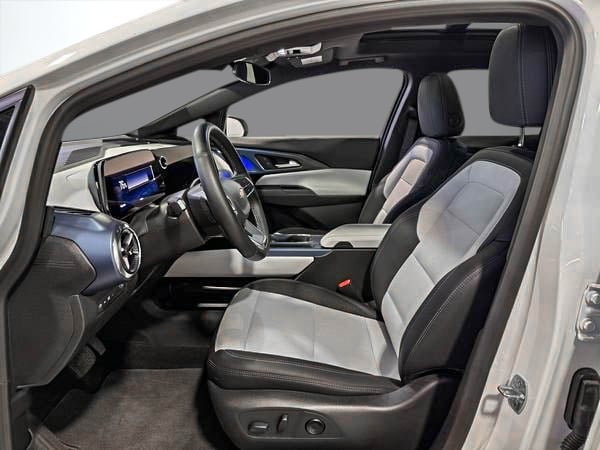 2025 Chevrolet Equinox EV LT-13