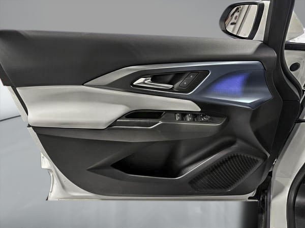 2025 Chevrolet Equinox EV LT-11