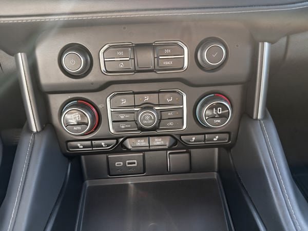 2024 Chevrolet Tahoe LT-23