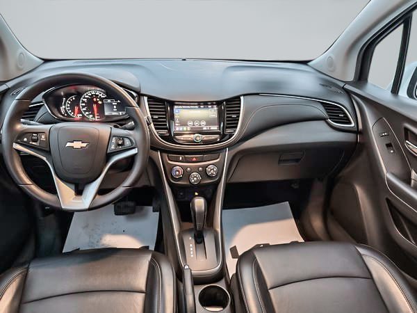 2021 Chevrolet Trax LT AWD-24