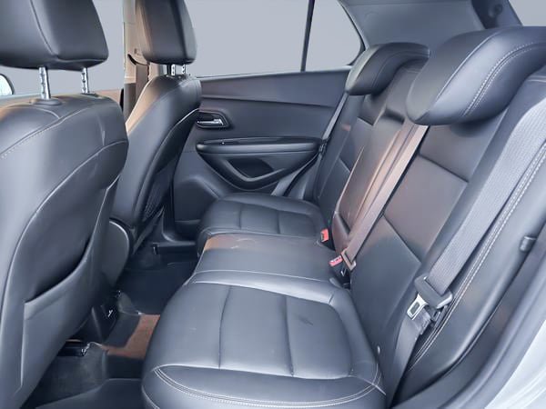 2021 Chevrolet Trax LT AWD-26