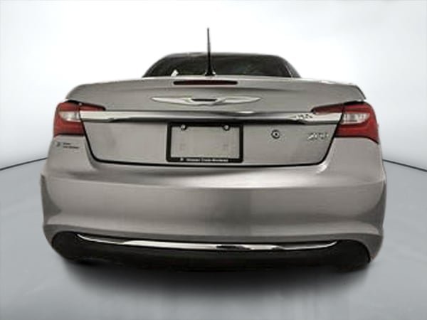 2013 Chrysler 200 Touring convertible-3