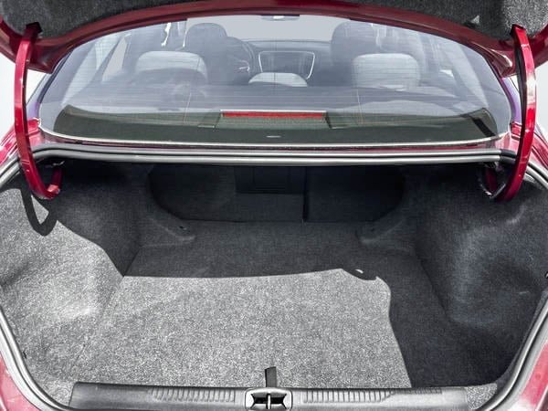 2016 Chrysler 200 LIMITED-25
