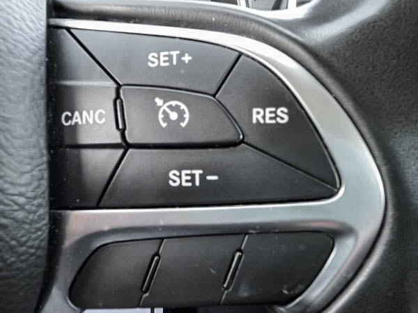 2016 Chrysler 200 LIMITED-13