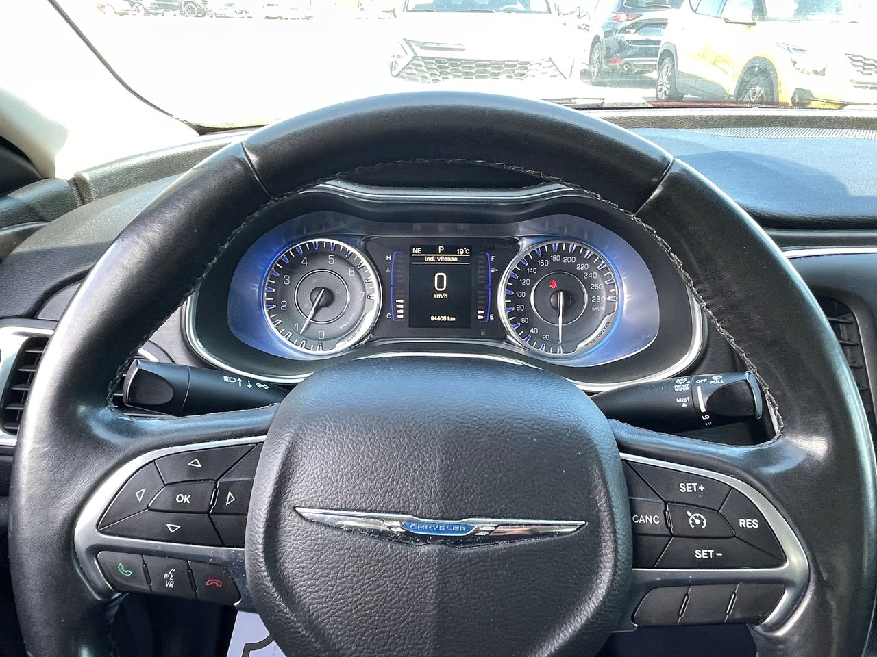 2016 Chrysler 200 LIMITED-22