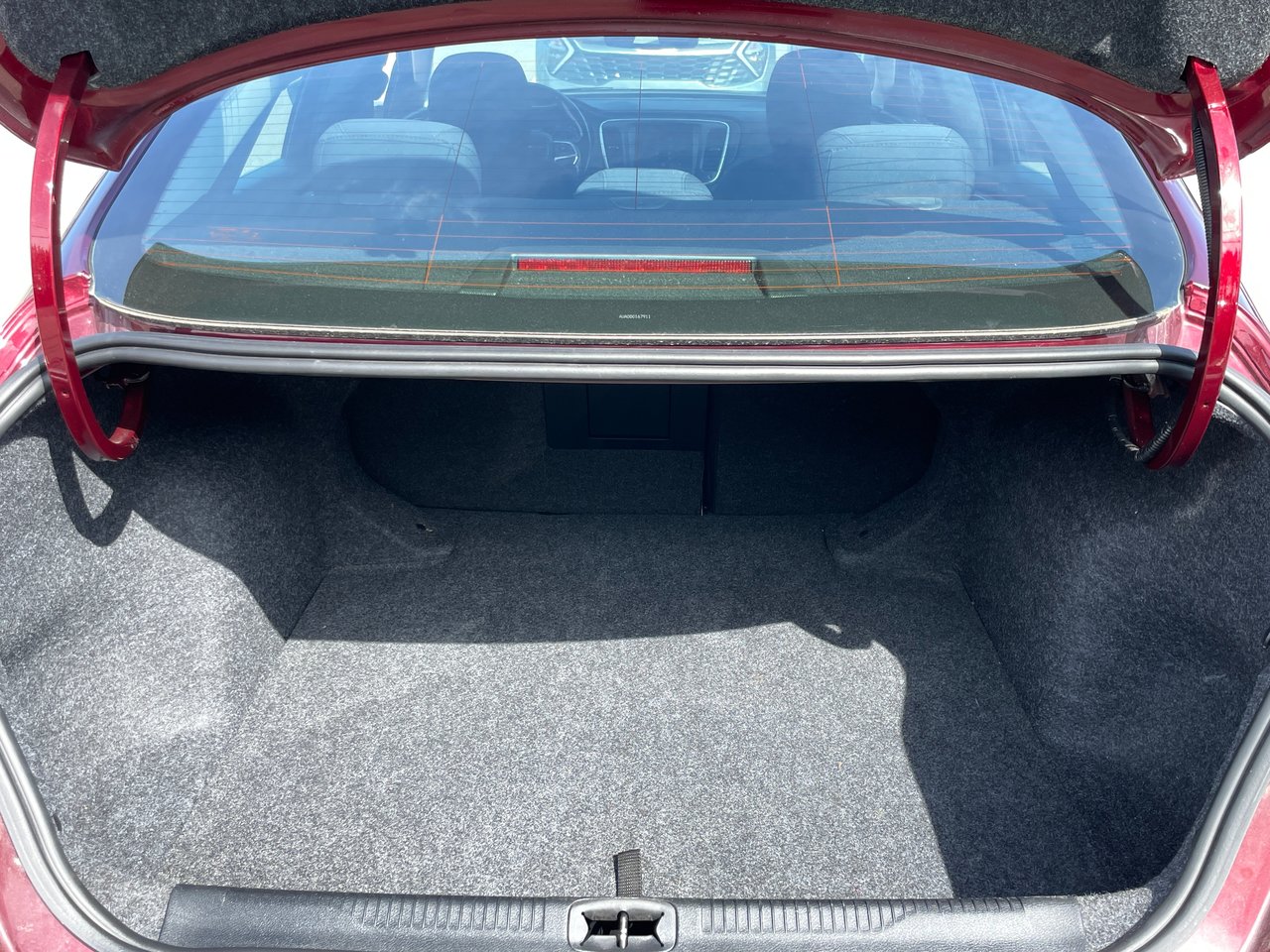 2016 Chrysler 200 LIMITED-25
