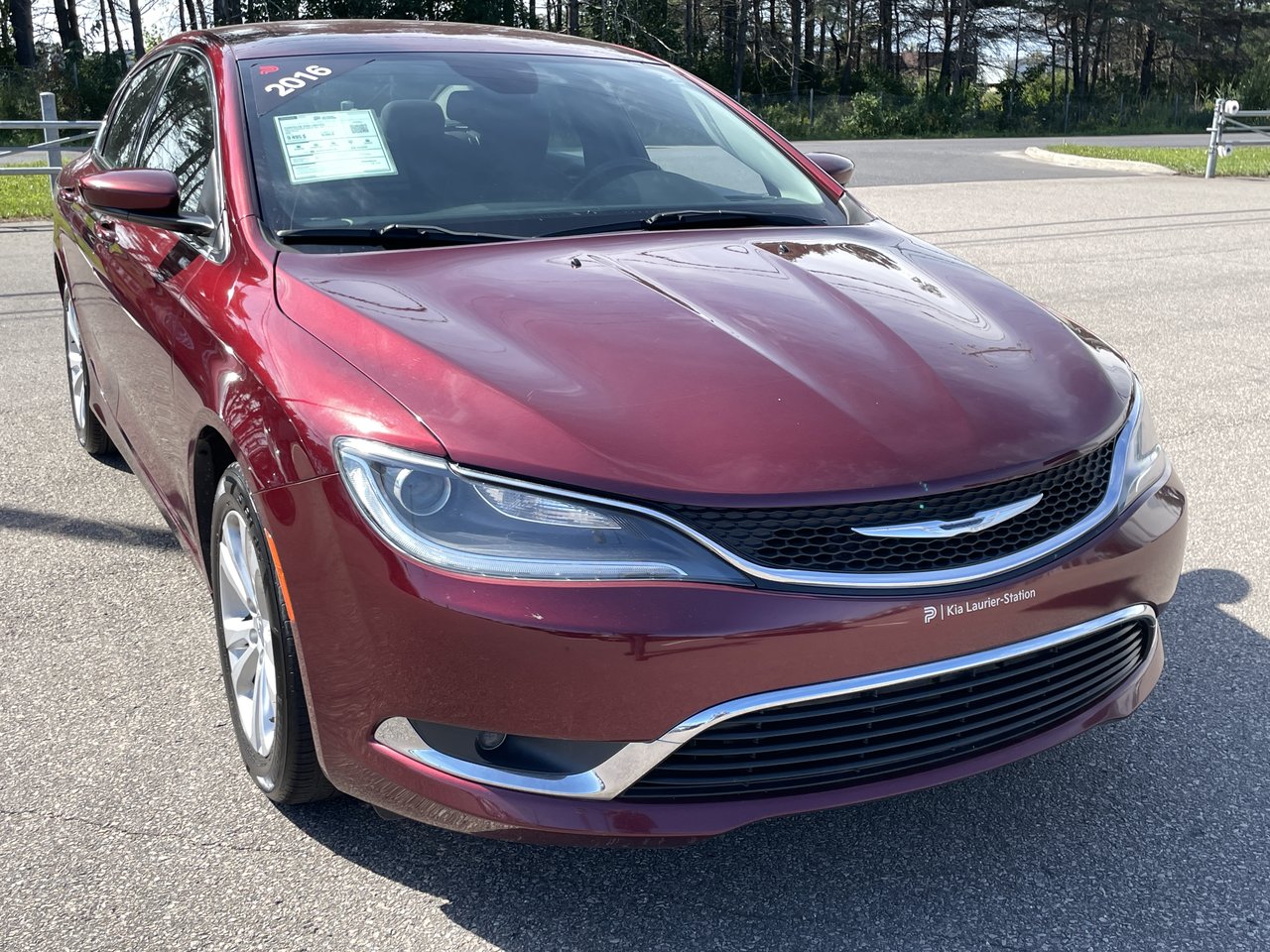 2016 Chrysler 200 LIMITED-0