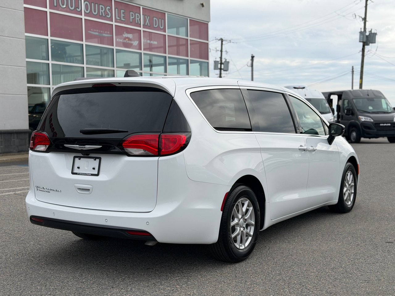 2027 Chrysler Grand Caravan SXT-2