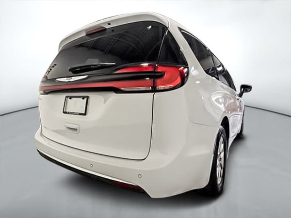 2023 Chrysler Pacifica TOURING-2