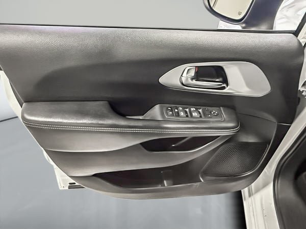 2023 Chrysler Pacifica TOURING-10