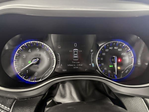 2023 Chrysler Pacifica TOURING-18