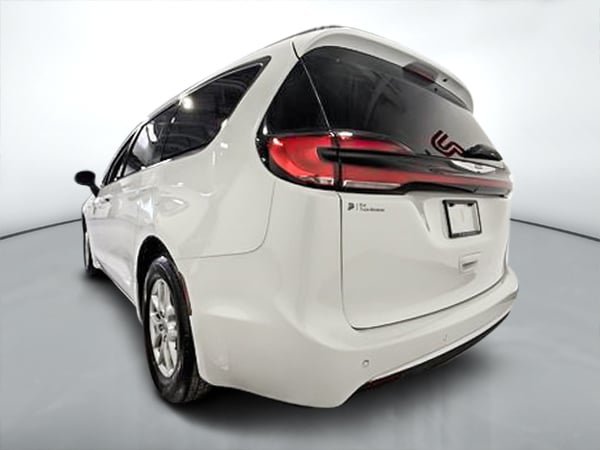 2023 Chrysler Pacifica TOURING-4