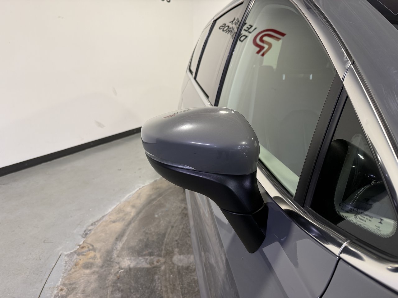 2023 Chrysler Pacifica TOURING-8