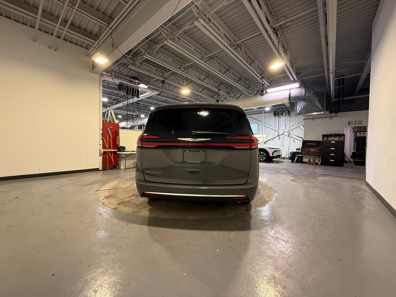 2023 Chrysler Pacifica TOURING-3