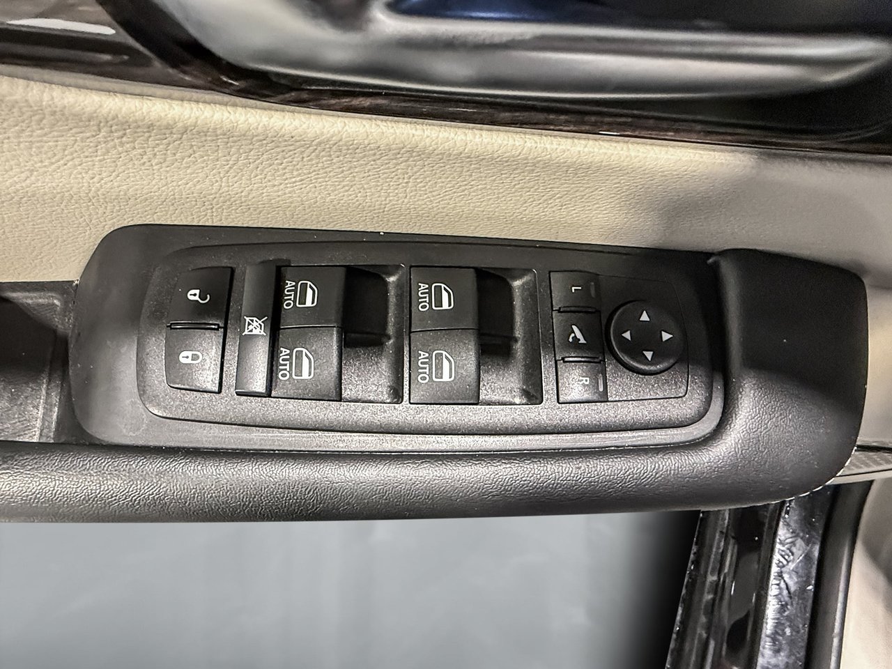 Chrysler Pacifica LIMITED AWD 2024-12